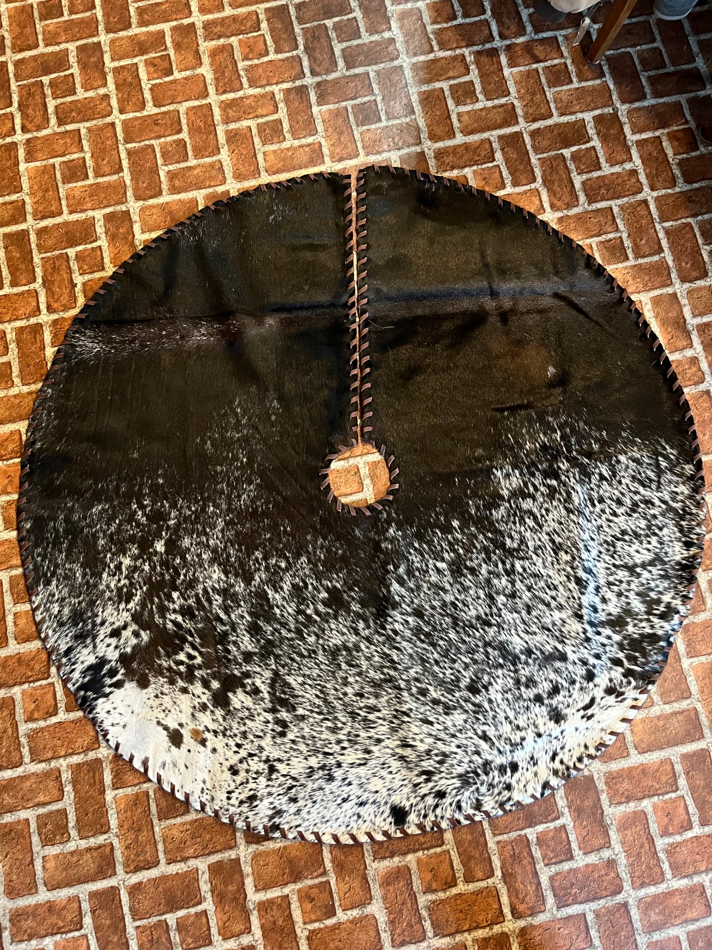 Cowhide Tree Skirts 44”