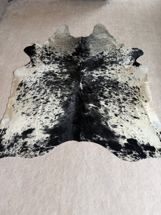 Hide #002 Blue Roan Cowhide Rental